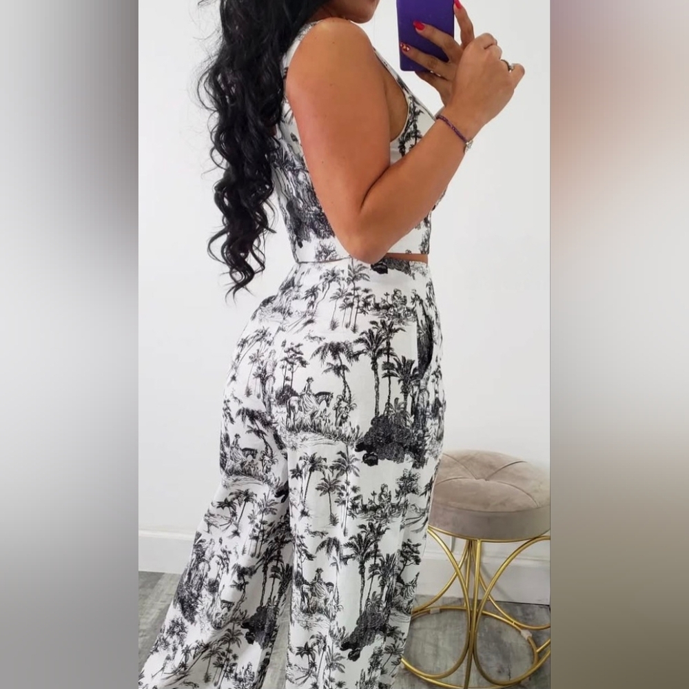 Elegant Black and White Abstract Pants Set with Wide-Leg Design